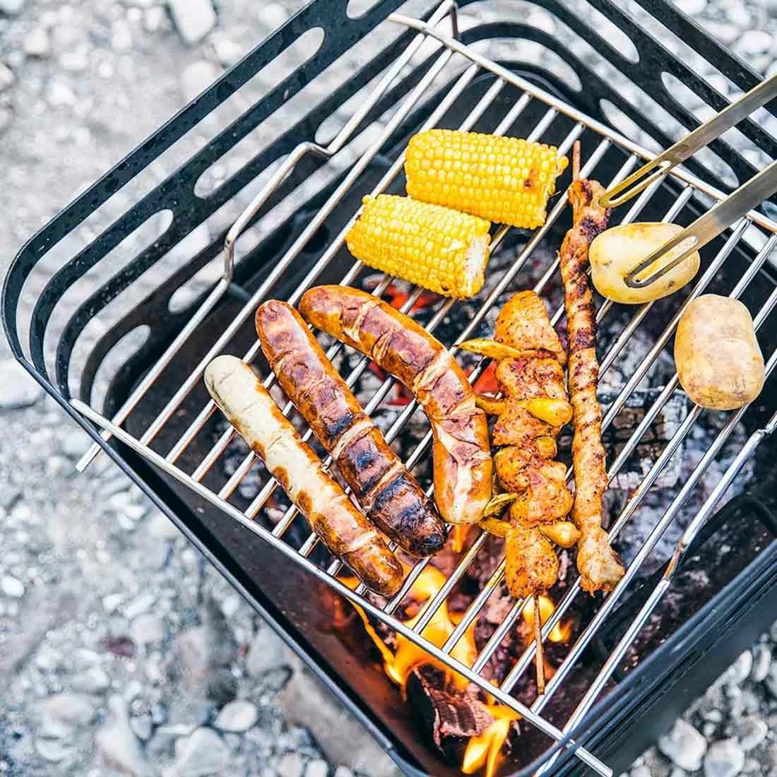 Höfats CUBE Grillrost Aus Edelstahl Zu Feuerkorb Cube Silber 7 Höfats CUBE Grillrost Aus Edelstahl Zu Feuerkorb Cube Silber – Bild 5