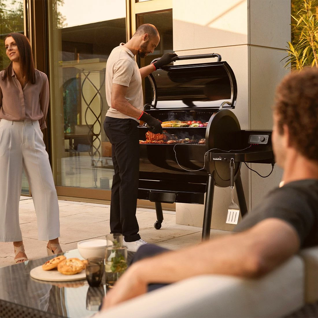 Weber Smokefire EPX6 Stealth Edition Holzpelletgrill Schwarz 3 Weber Smokefire EPX6 Stealth Edition Holzpelletgrill Schwarz – Bild 2